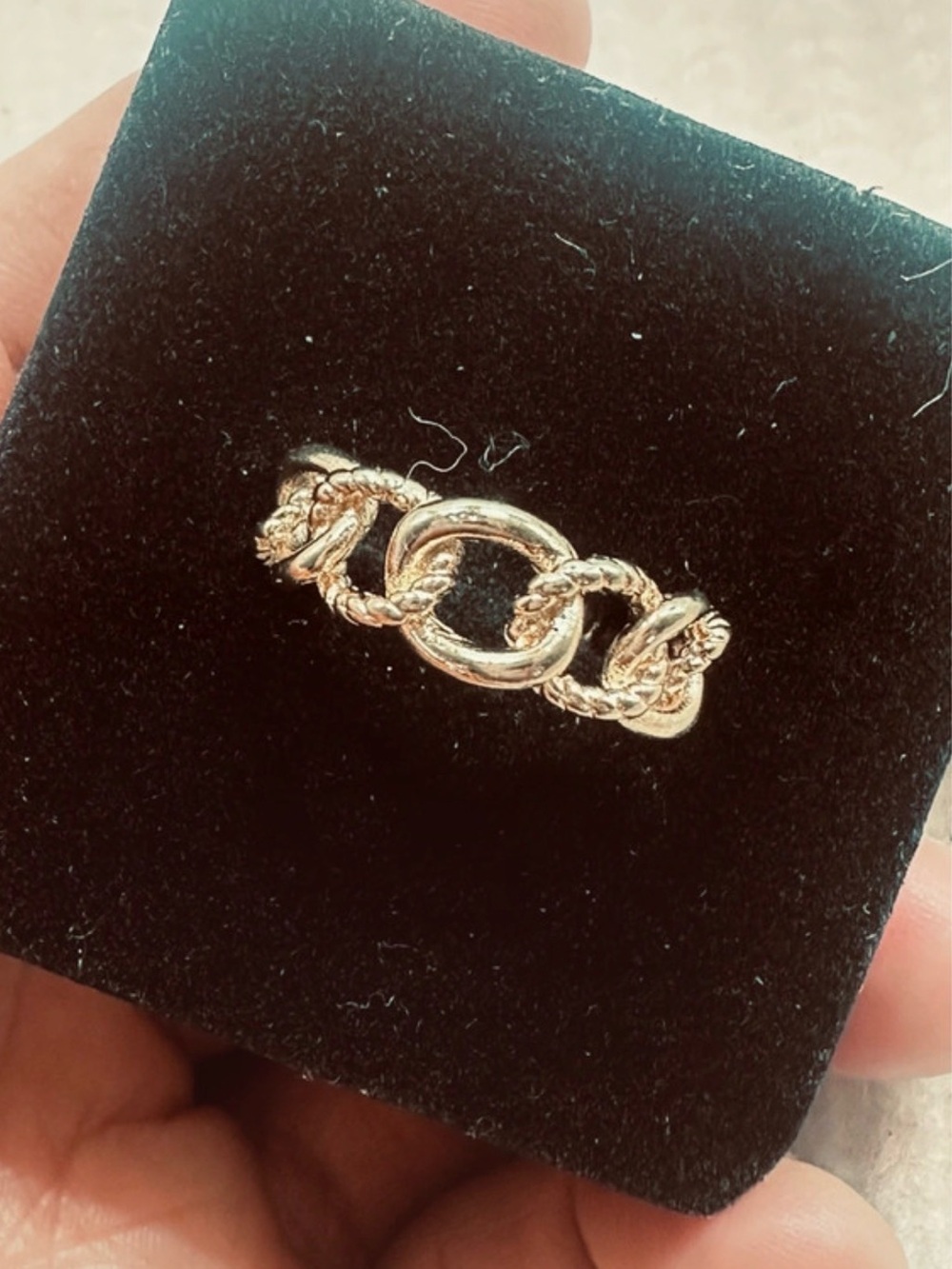 Chain gold ring